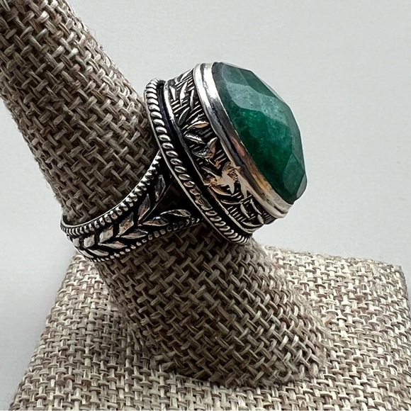 New Faceted Enhanced Emerald Stone Silver Overlay Ring Size 8 - Picture 2 of 9